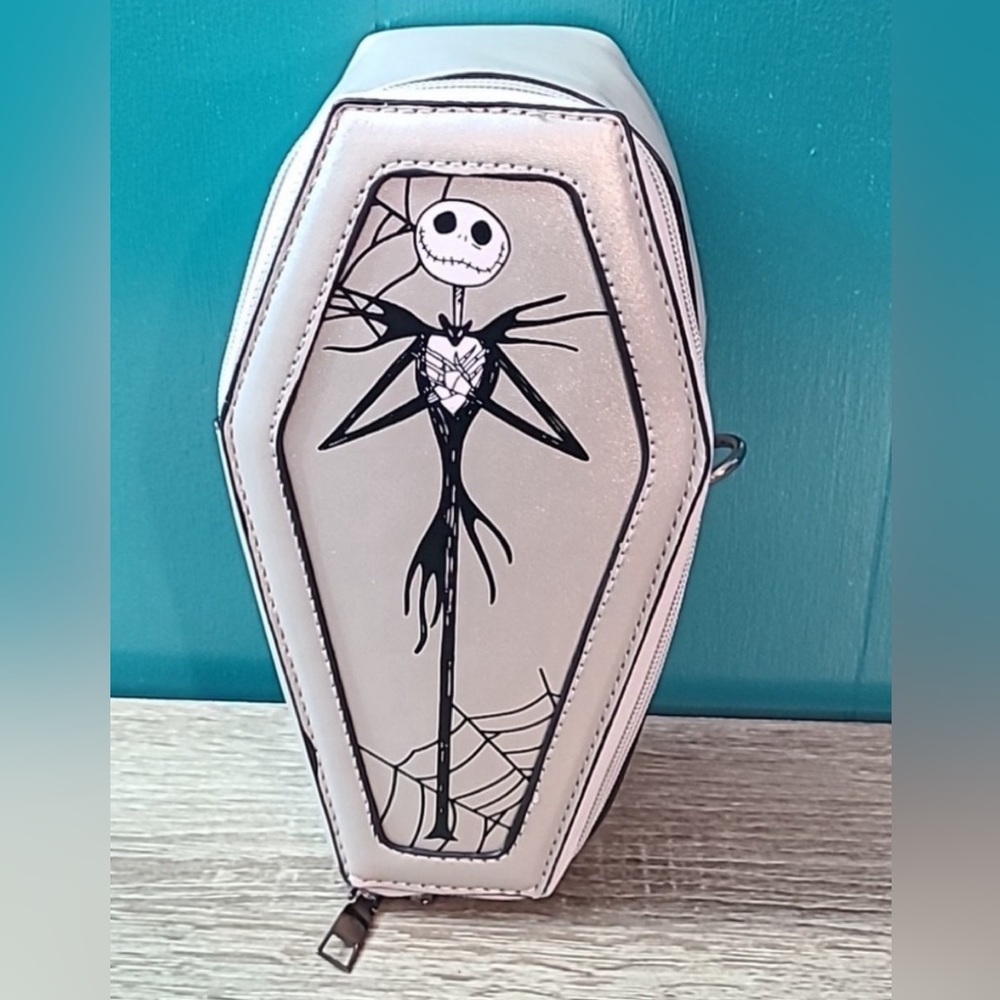 💚💚 RARE Silver Jack SkellingtonNightmare BeforeChristmas Coffin Crossbody Bag